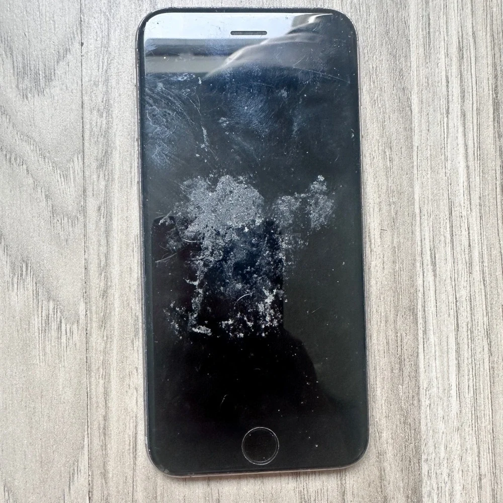 Apple iPhone 6S 16GB Silver Unlocked For Parts Or Repair